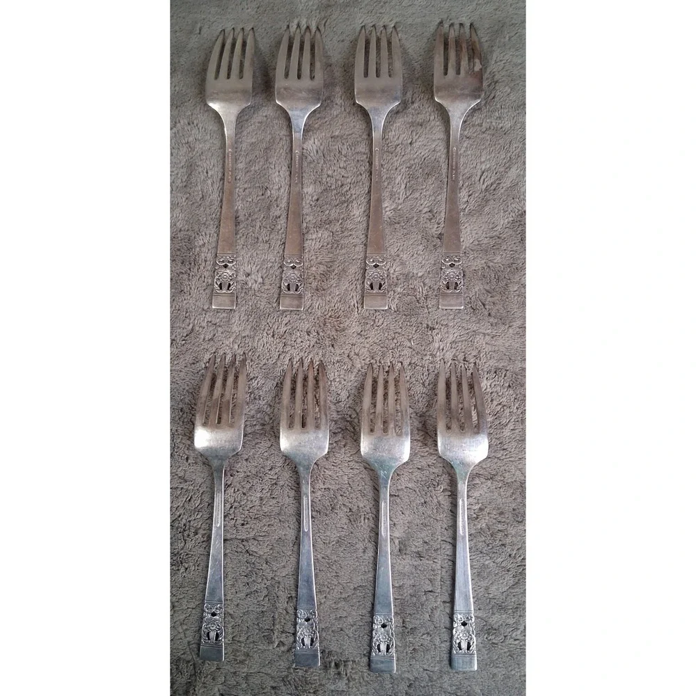 Vintage Oneida Community Coronation 1936 Silverplate Salad Forks Set of 8
